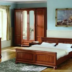 Dormitor din lemn masiv cu design elegant în Chișinău